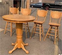 Oak Table w/ (4) Chairs