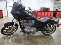 2016 Harley-Davidson XL883 Motorcycle