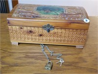 Wood dresser box with lock & key