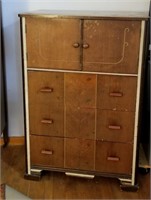 Gentlemen's Chest of drawers, storage behind doors