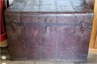Steamer Trunk, no inner tray, metal with rivets