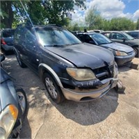 2003 Blue Mitsubishi Outlander