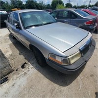 2004 Silver Mercury Grand Marquis