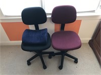 2 Office Chairs: Red & Black