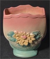 Hull Porcelain Water Lily Vase