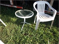 Lawn Chair w/Cocktail Table