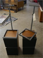 2 vintage speakers & stands