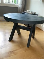 Round wooden garden table 25"