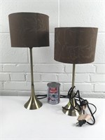 2 lampes de bureau à base tulipe en laiton