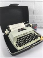 Machine à écrire portativ, Celebrity Power 12