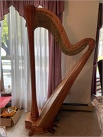 W & W Harp Manufacturing Venus Model 75