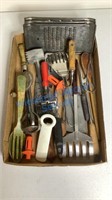 ANTIQUE KITCHEN TOOLS AND OTHER KITCHEN TOOLS
