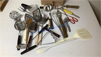 BOX OF KITCHEN SERVING TOOLS AND MISCELLANEOUS