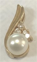 10KT YELLOW GOLD PEARL PENDANT .95 GRS
