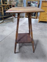 Oak Sq Lamp Table 29" tall by 16" square