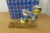Tomorrowland Disney Donald Duck Peek a Boo