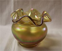 Fenton glass rose bowl 4.25 X 3.75"H