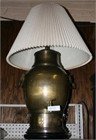 LARGE BRASS BASE TABLE LAMP W/SHADE