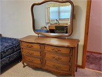 Dresser w/ mirror