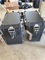 2 lockable hard cases