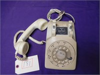 OFF WHITE VINTAGE ROTARY DIAL PHONE