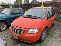 2004 Chrysler Town and Country Family Value