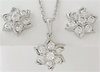 18 Kt Diamond Flower Earring Necklace Set 1.22 Cts