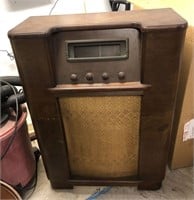 Antique Floor Model Radio