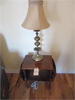 Magazine Stand Table with Lamp