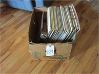 Box of record Albums 33's, 78's also Couple 8 Tras