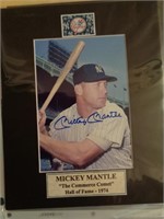 MICKEY MANTLE SIGNED UNFRAMED PHOTO W CERT