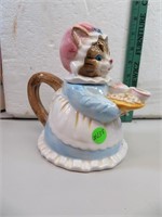 Ceramic Kitty Cat Tea Pot 6&3/4"