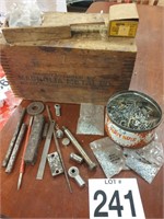 Magnolia metal company Box, can of screws