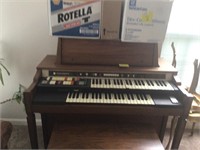 Vintage Hammond organ player organ