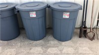 2 Rhino- tuff 35 gallon trash cans with snap on