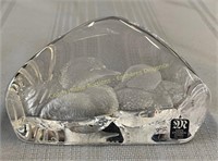 Mats Jonasson crystal paperweight, presse-papier