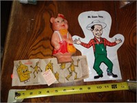 LOT OF OLD PAPER TOYS & SQUEAKIE TOY / AR
