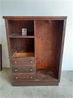 Small Armoire NOTE
