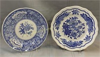 (2) Spode Blue Room collector plates, assiettes