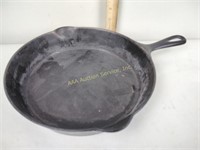 Wagner Sidney O #8 cast iron skillet