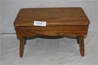 WOODEN STEP STOOL OR DOLL BENCH