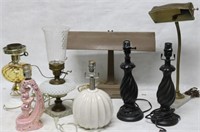 8 MISC. ELECTRIC LAMPS INCLUDING DESK STYLE,