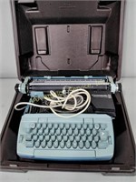 Smith – Corona typewriter, works