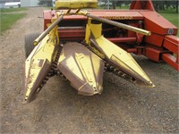 NEW HOLLAND 824 2RN CORN HEAD