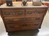 WOODEN 4 DRAWER DRESSER