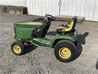 John Deere LX280 Riding Lawn Tractor