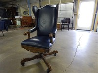 Wonderful Leather & Wood Executive Desk Chair