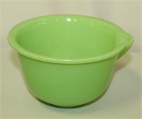 Jadeite Spouted Mixing Bowl