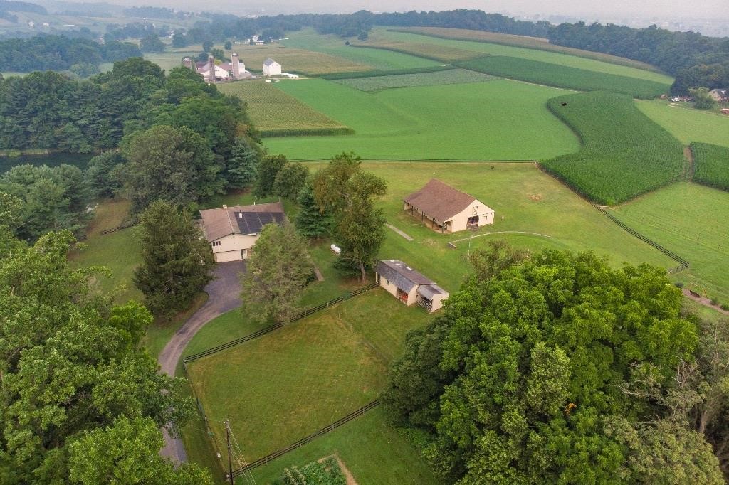 8 HAPPY HOOF LANE, RONKS (4 ACRES)