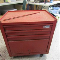 Waterloo rolling tool chest.